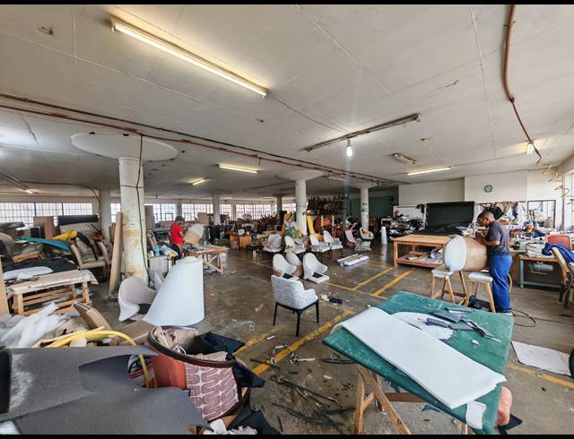 1,850M² WAREHOUSE FOR SALE IN BOOYSENS RESERVE